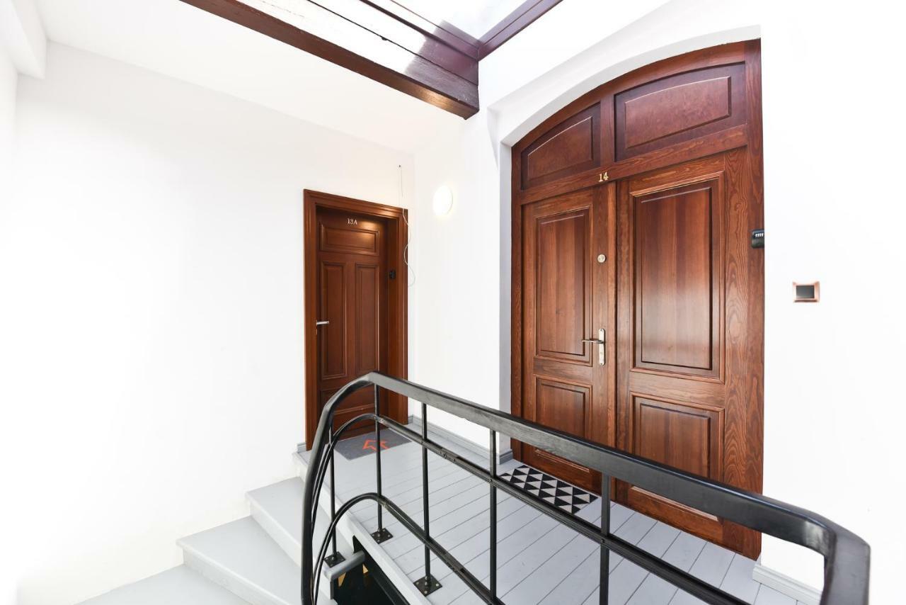 Julia Apartment Торунь Экстерьер фото
