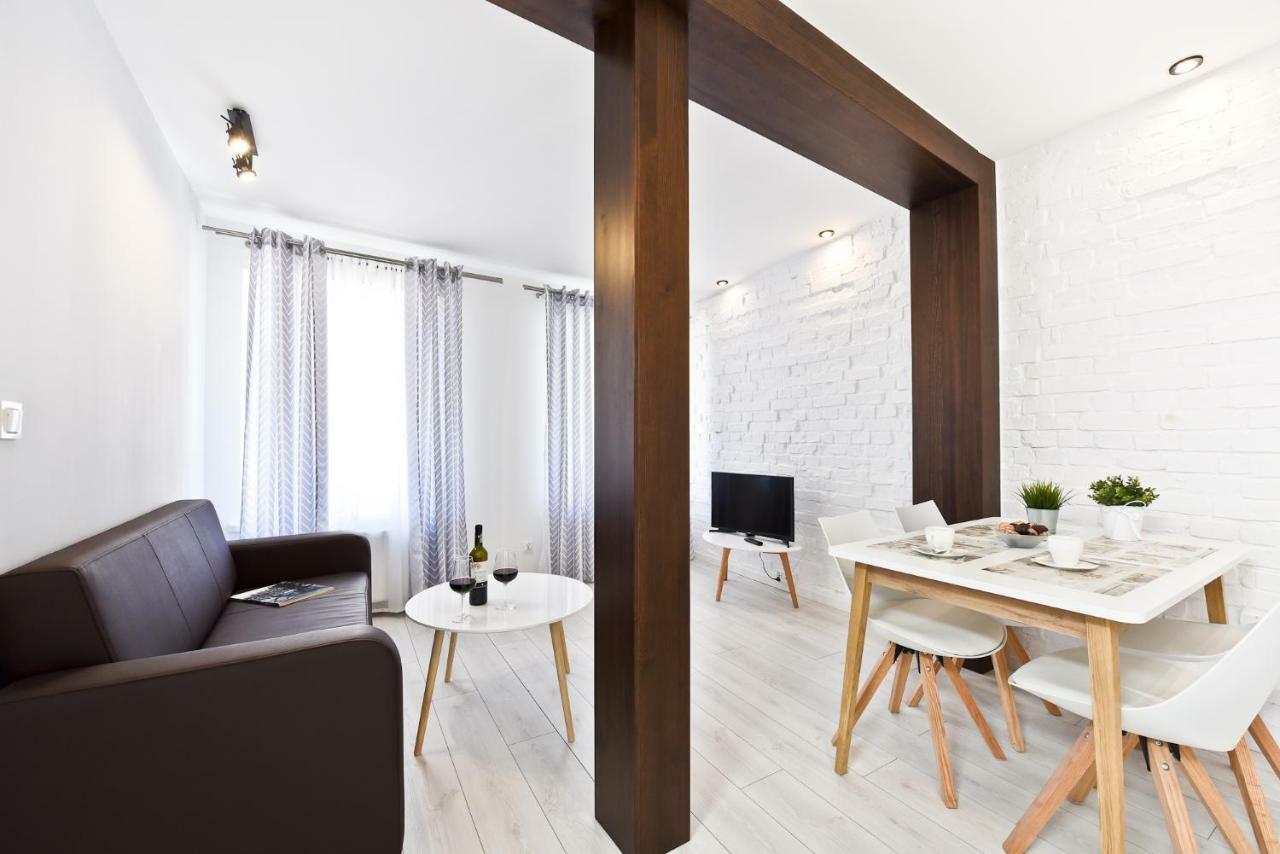 Julia Apartment Торунь Экстерьер фото
