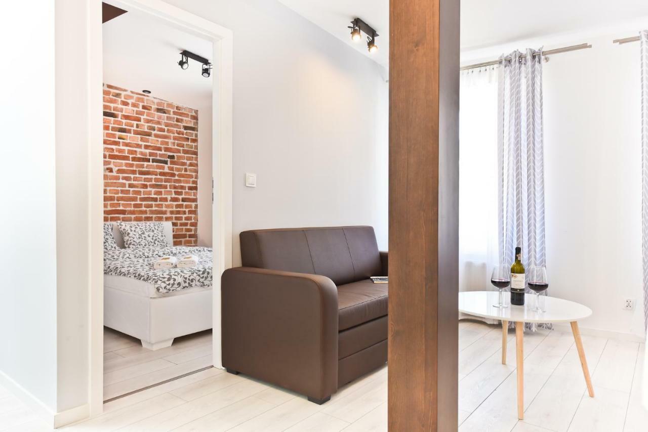 Julia Apartment Торунь Экстерьер фото