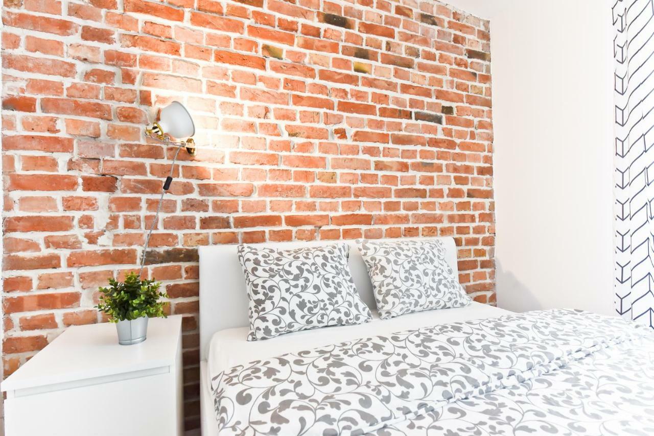 Julia Apartment Торунь Экстерьер фото