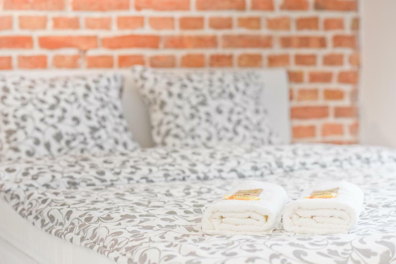Julia Apartment Торунь Экстерьер фото