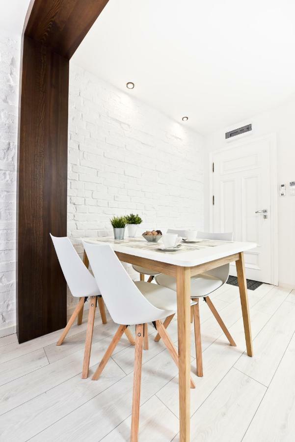 Julia Apartment Торунь Экстерьер фото